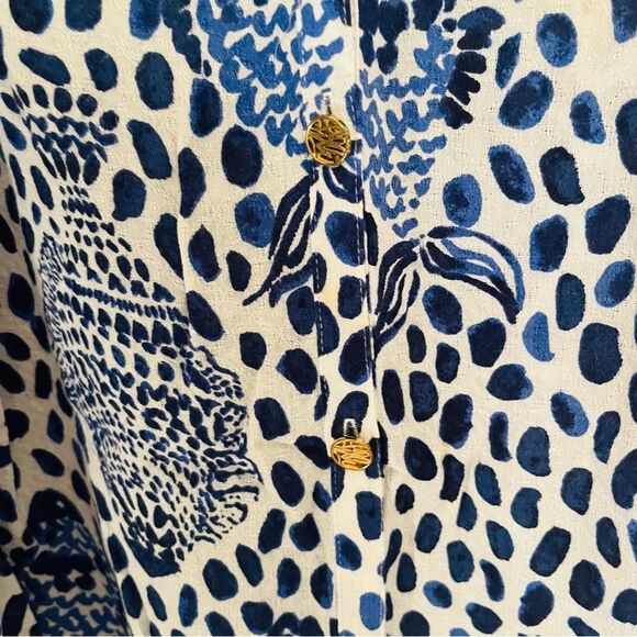 Lilly Pulitzer Blue and White Patterned Blouse - Picture 5 of 7